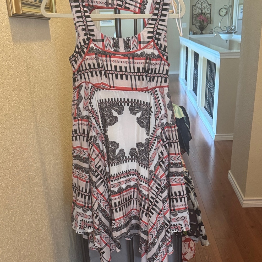 Jessica Simpson Dress with Black and Red Patterns